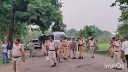बैकुंठपुर: शोरगा में उग्र आंदोलन कर रहे लोगों को पुलिस ने बलपूर्वक हटाया, 10 से अधिक लोगों को किया गया गिरफ्तार