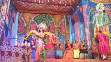 स्याल्दे: नव चेतना सामाजिक विकास समिति द्वारा जौरासी में आयोजित रामलीला महोत्सव में सीता स्वयंवर देखने उमड़ी भीड़