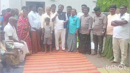 ఆలూరు: ఛతీస్ గాడ్ ఎన్కౌంటర్లో మృతి చెందిన లలితమ్మ కుటుంబంను పరామర్శించిన, ఏపీ జై భీమ్ ఎమ్మార్పీఎస్ అధ్యక్షుడు జానయ్య