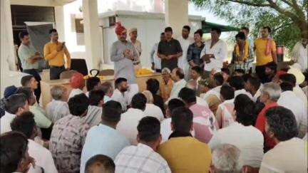 टांटोटी: केकड़ी विधायक शत्रुघ्न गौतम ने टांटोंटी में जन सुनवाई में ग्रामीणों की समस्याएं सुनीं, अधिकारियों को दिए निर्देश