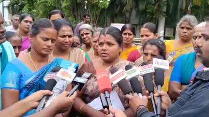 கோவை தெற்கு: பொதுமக்களை மிரட்டிய காவலர்  ஆட்சியர் அலுவலகத்தில் செட்டிபாளையம் கிராம மக்கள் புகார் மனு