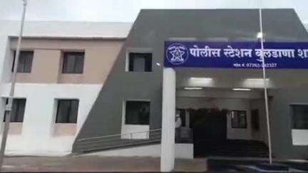 बुलढाणा: हाॅटेल निवांत येथे आमदाराला शुभेच्छा का दिल्या नाही म्हणून गोळ्या घालून जीवे मारण्याची धमकी एका जणांविरुद्ध गुन्हा दाखल