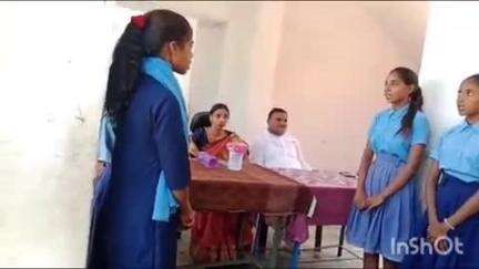 शंभूगंज: सोनडीहा गांव के मध्य विद्यालय का प्रखंड प्रमुख ने किया निरीक्षण, छात्र-छात्राओं को पढ़ाया दायित्वों का पाठ