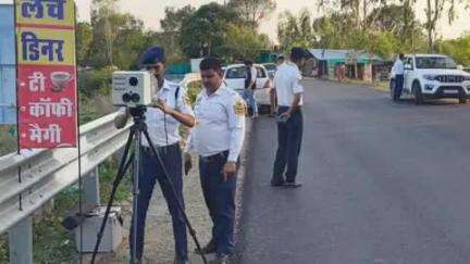 ऊना: ऊना पुलिस का सख्त रवैया, जिला में ट्रैफिक नियम उल्लंघन, सार्वजनिक धूम्रपान और अवैध खनन पर की गई कड़ी कार्रवाई