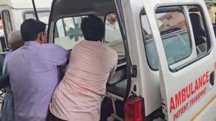 सांगोद: बपावर थाना इलाके में कार ने मोटरसाइकिल को मारी टक्कर, एक युवक की मौत व 2 जने हुए घायल