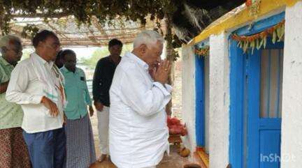 జగిత్యాల: సారంగపూర్‌లో బీరయ్య ఆలయంలో స్వామి వారిని దర్శించుకున్న మాజీ మంత్రి జీవన్ రెడ్డి
