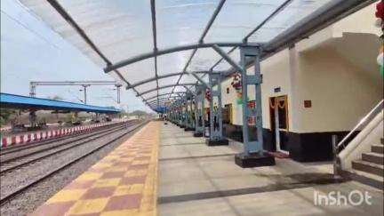 दुर्ग: भिलाई 3 रेलवे स्टेशन पर एक्सप्रेस ट्रेन न रूकने से लोगों को हो रही परेशानी, समस्या को लेकर PM से किया निवेदन #jansamasya