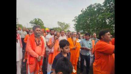 પાલીતાણા: તાલુકાના જસપરામાં દાદાના આશ્રમ ખાતે સાધુ સંતોની યાત્રા કાઢી ભવ્ય સામૈયા કરાયા, ધારાસભ્ય ઉપસ્થિત રહ્યા