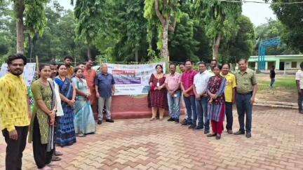 ବାଲେଶ୍ବର ମ୍ୟୁନିସିପାଲଟି: ନୂଆପାଢ଼ୀ ସ୍ଥିତ ସରକାରୀ ଉଚ୍ଚ ବିଦ୍ୟାଳୟରେ ସ୍ବାସ୍ଥ୍ୟ ଶିବିର ଉଦଘାଟିତ, ଯୋଗଦେଲେ ଫକୀରମୋହନ ବିଶ୍ୱବିଦ୍ୟାଳୟର କୁଳପତି