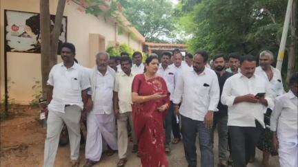 ఎంపీపీ, ఎంపీటీసీల గౌరవ వేతనం విడుదల చేయండి:మాజీ మంత్రి ఉషశ్రీ