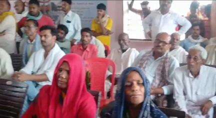 लालगंज: तियरा ग्राम पंचायत में मनरेगा के कार्यों में भ्रष्टाचार की शिकायत पर जांच करने पहुंची अधिकारियों की टीम, मचा हड़कंप