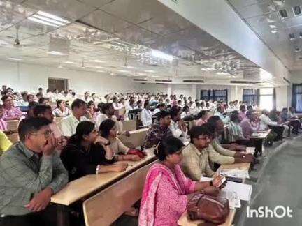 टांडा: विश्व तंबाकू निषेध दिवस के अवसर पर राजकीय मेडिकल कॉलेज सद्दरपुर में संगोष्ठी का आयोजन, प्रधानाचार्य ने दिलाई शपथ