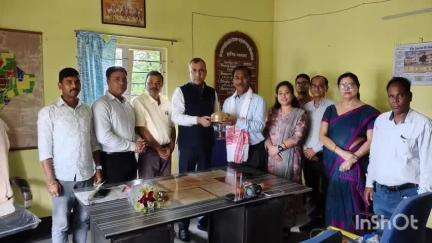 বিশ্বনাথ: ডেব্লপমেন্ট অঠৰৰ্টি কাৰ্যালয়ত  নৱ নিযুক্ত অধ্যক্ষ অশোক ভট্ৰৰায়ক জিলা বিজেপি আৰু মণ্ডল বিজেপিৰ সম্বৰ্ধনা