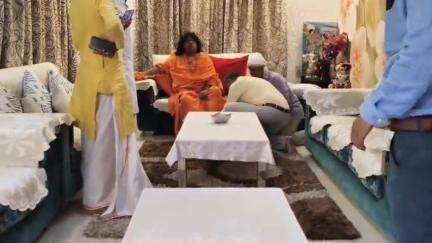गोंडा: गौ तीर्थ तुलसी तपोवन गौशाला वृंदावन के संस्थापक कौशिक जी महाराज का R.N पांडे हॉस्पिटल में डॉक्टर ने किया स्वागत