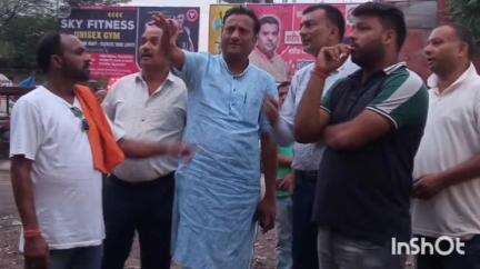 खरसिया: खरसिया में बन रही चौपाटी के निरीक्षण के लिए पहुंचे नगर पालिका अध्यक्ष सहित अन्य जनप्रतिनिधि