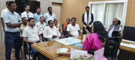 सिमडेगा: सिमडेगा जिला कांग्रेस कमेटी के प्रतिनिधिमंडल ने सिमडेगा उपायुक्त कार्यालय में की मुलाकात