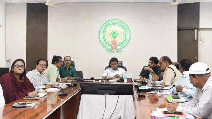 జూన్ 5న ప్రపంచ పర్యావరణ దినోత్సవం సందర్భంగా జిల్లా వ్యాప్తంగా విరివిగా మొక్కలు నాటాలి: కలెక్టర్ శ్రీధర్ చామకూరి