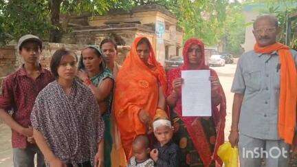 उन्नाव: शेखपुर नरी में जमीन की पुरानी रंजिश को लेकर पड़ोसी ने घर पर चढ़ाई कर किया पथराव, पीड़ित पक्ष ने उन्नाव एसपी से की शिकायत