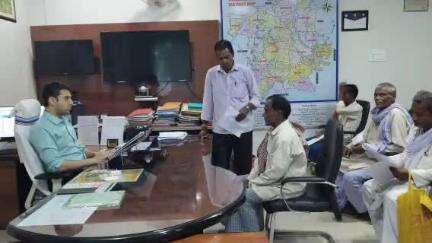 डुमरा: सीतामढ़ी: डीएम द्वारा लोक शिकायत अधिकार अधिनियम के तहत 13 मामलों की सुनवाई