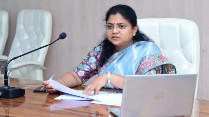 భీమవరం: కలెక్టరేట్లో జిల్లా కలెక్టర్ నాగరాణి అధ్యక్షతన జిల్లా ఇసుక కమిటీ సమావేశం