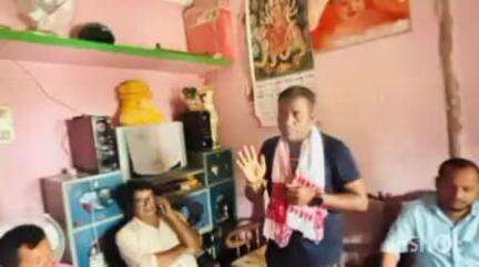 বাক্সা: নাহৰবাৰীত মহিলা সকলৰ সৈতে মত বিনিময় কাৰ্যবাহী সদস্য ৰাকেশ ব্ৰহ্মৰ