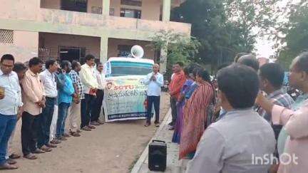 కరీంనగర్: కరీంనగర్ లో ప్రభుత్వ పాఠశాలలపై నమ్మకం పెంపొందించాలి : కరీంనగర్ DEO శ్రీరాం మొండయ్య