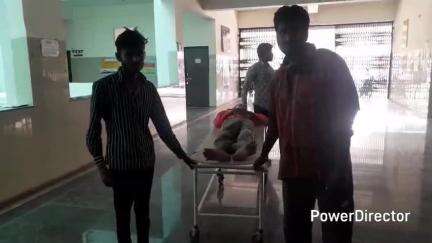परसिया: परासिया: चांदामेटा में बांध का गेट लांघते समय पैर फिसला, अधेड़ गंभीर रूप से घायल