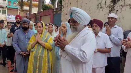 पिपरिया: सिख गुरु अरजन देव शहीदी दिवस पर सिंघ सभा इतवारा बाजार में कार्यक्रम आयोजित, लिफ्ट का शुभारंभ