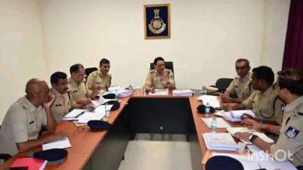 हुज़ूर: पुलिस महानिरीक्षक रीवा जोन द्वारा पुलिस अधीक्षकों की अपराध समीक्षा बैठक आयोजित