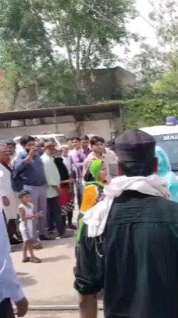अलवर: केसरोली गांव में फोन पर बातचीत के बाद युवती ने लगाई फांसी, मौके पर पहुंची पुलिस ने शुरू की जांच