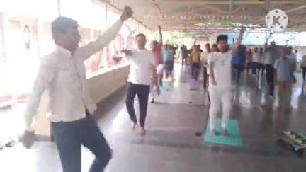 యోగాతో మానసిక ప్రశాంతత: యోగాంధ్ర కార్యక్రమంలో కదిరి RDO వీవీఎస్ శర్మ