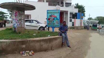 మహబూబ్ నగర్ అర్బన్: చించోలి రహదారి  గుంతలు తో ఇబ్బంది పడుతున్న వాహనదారులు పట్టించుకోని అధికారులు # loaclissue