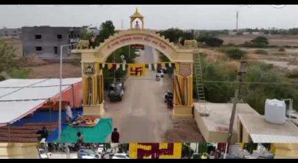 વઢવાણ: નાના કેરાળા ગામ ખાતે ગામના મુખ્ય પ્રવેશદ્વારનું નાયબ મુખ્ય દંડકના વરદ હસ્તે લોકાર્પણ કરાયું