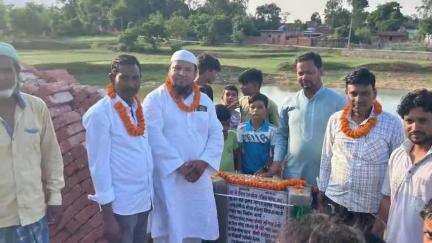 गांडेय: कोल्हा सिंघा गाँव में जिला परिषद मद से स्नान घाट निर्माण का शिलान्यास