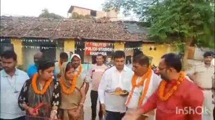 खगड़िया: नगर सभापति ने यातायात थाना परिसर में बने शौचालय का उद्घाटन किया