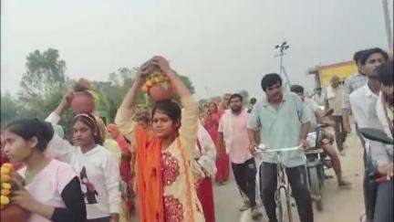 तिर्वा: इंदरगढ़ क्षेत्र के कलसान स्थित माँ ज्वालादेवी मंदिर में श्रीमद्भागवत कथा का आयोजन, कलशयात्रा में शामिल हुए भक्त