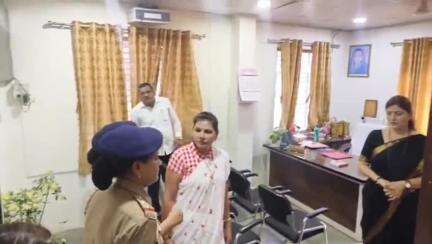 नाशिक: आपल्या सर्वांचा फोकस वैष्णवीला न्याय देणे आणि माहेरच्या लोकांसोबत उभे राहणे महिला आयोग अध्यक्ष रूपाली चाकणकर यांची नासिक