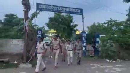 पंडरिया: पंडरिया थाना क्षेत्र में संदिग्ध व्यक्तियों की धरपकड़ के लिए पुलिस ने पंडरिया नगर में चलाया सघन सर्चिंग अभियान