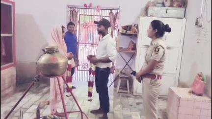 बक्सर: बक्सर के महिला थाने में पुलिस ने प्रेमी जोड़े की कराई शादी