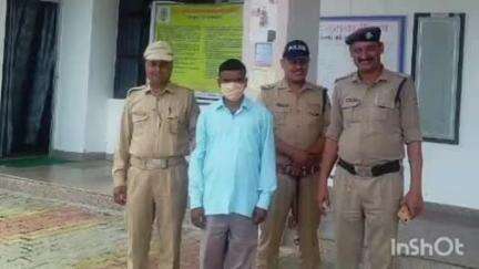 भनोली: थाना दन्या पुलिस ने चेक बाउंस के मामले में अभियुक्त को गरुड़ाबाज से किया गिरफ्तार, न्यायालय में किया पेश