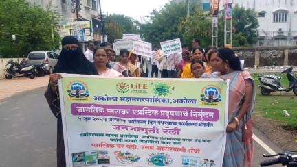 अकोला: प्लास्टिक प्रदूषण निर्मूलनासाठी महापालिकेची चारही झोन मध्ये जनजागृती मोहीम