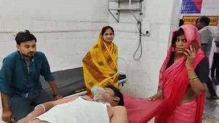 इटावा: सदर इलाके में बच्चों को लेकर मां से विवाद के बाद बेटे ने फांसी लगाकर किया आत्महत्या का प्रयास, अस्पताल से सैफई रेफर