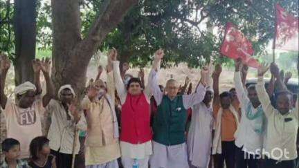 चैनपुर: चैनपुर प्रखंड के केल्हार गांव में तेजू कोरवा की अध्यक्षता में भारतीय कम्युनिस्ट पार्टी की बैठक संपन्न