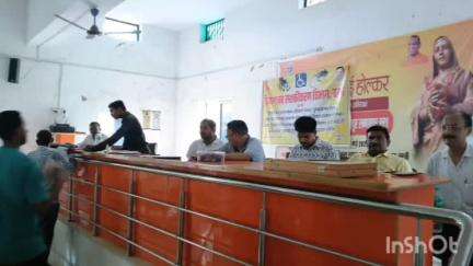 हर्रैया: परसरामपुर ब्लॉक में दिव्यांगजन सशक्तिकरण विभाग द्वारा लगाए गए शिविर में 34 लोगों ने किया आवेदन