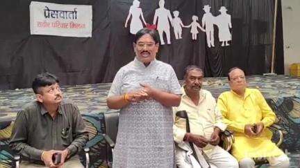 बैतूल नगर: राठौर परिवार के 225 सदस्यों ने सहस्त्र धारा अभिषेक में भाग लिया