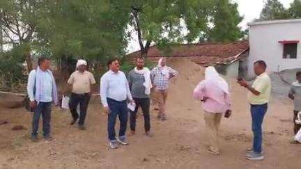 रामपुर बघेलान: तपा में शासकीय भूमि से अतिक्रमण हटाया, सामुदायिक भवन और खेल मैदान निर्माण का रास्ता खुला