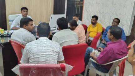 नौहट्टा: नवहट्टा प्रखंड कार्यालय में आवास सहायकों की बैठक आयोजित की गई