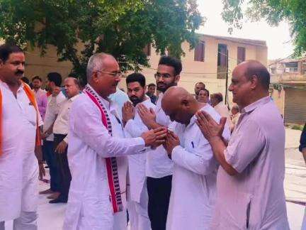 सारंगपुर: सांसद नगर ने नागर पचोर में दिवंगत भगवती देवी सोनी के निधन पर श्रद्धांजलि अर्पित की