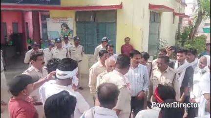 हर्रई: हर्रई के बिछुआ में प्रताड़ित महिला ने जहर पीकर की आत्महत्या, परिजनों ने थाने के सामने किया हंगामा