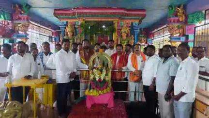 మహబూబ్ నగర్ అర్బన్: పట్టణంలో రేణుకా ఎల్లమ్మను దర్శించుకున్న ఎమ్మెల్యేలు శ్రీనివాస్ రెడ్డి, వాకిటి శ్రీహరి